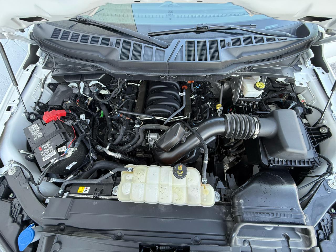 Ford F-150 XL 4WD SuperCab 8' Box 2023