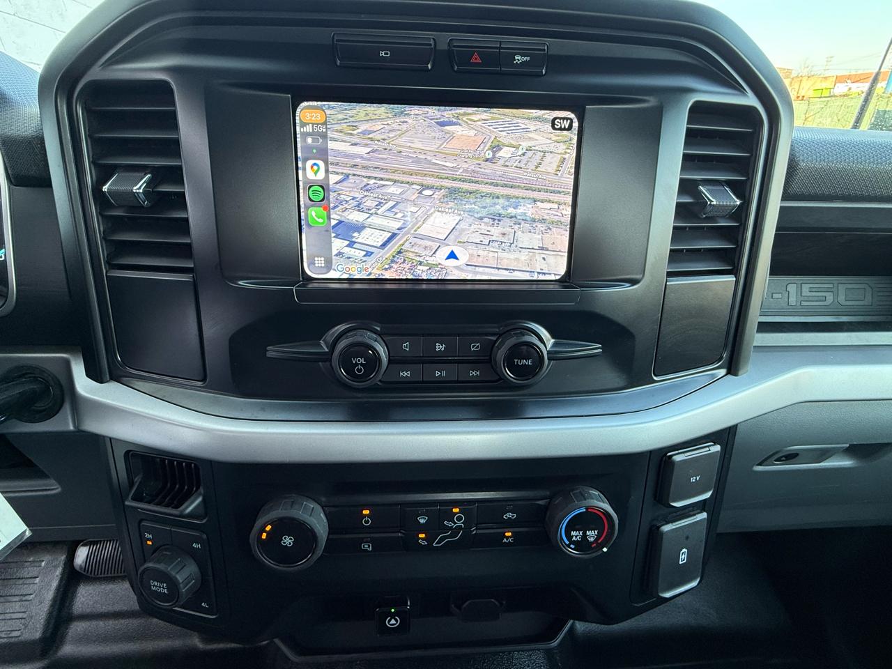 Ford F-150 XL 4WD SuperCab 8' Box 2023