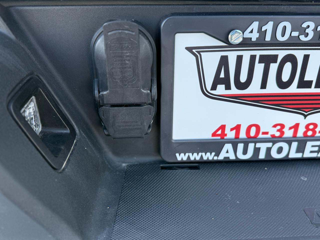 Ford F-150 XL 4WD SuperCab 8' Box 2023