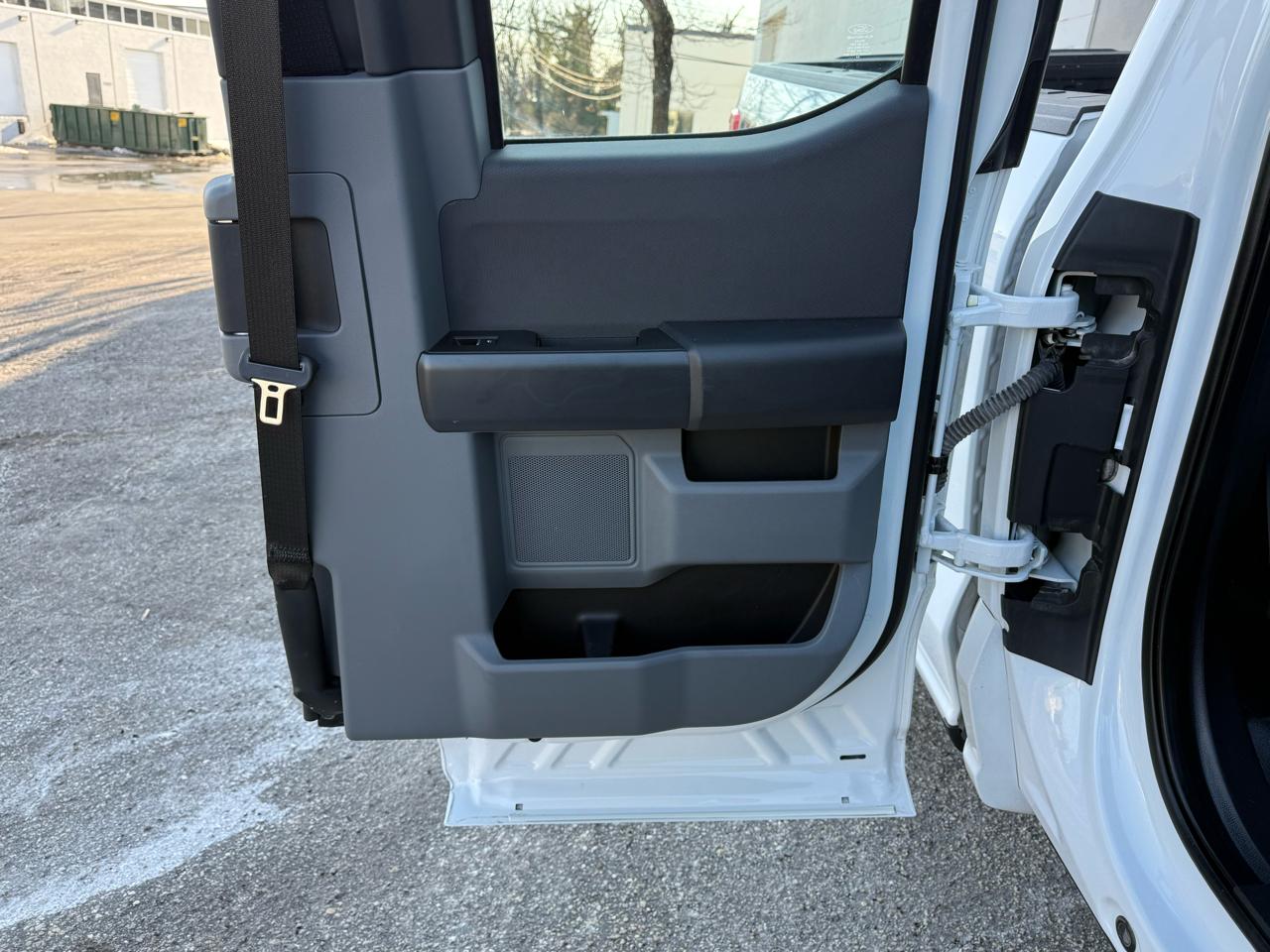 Ford F-150 XL 4WD SuperCab 8' Box 2023