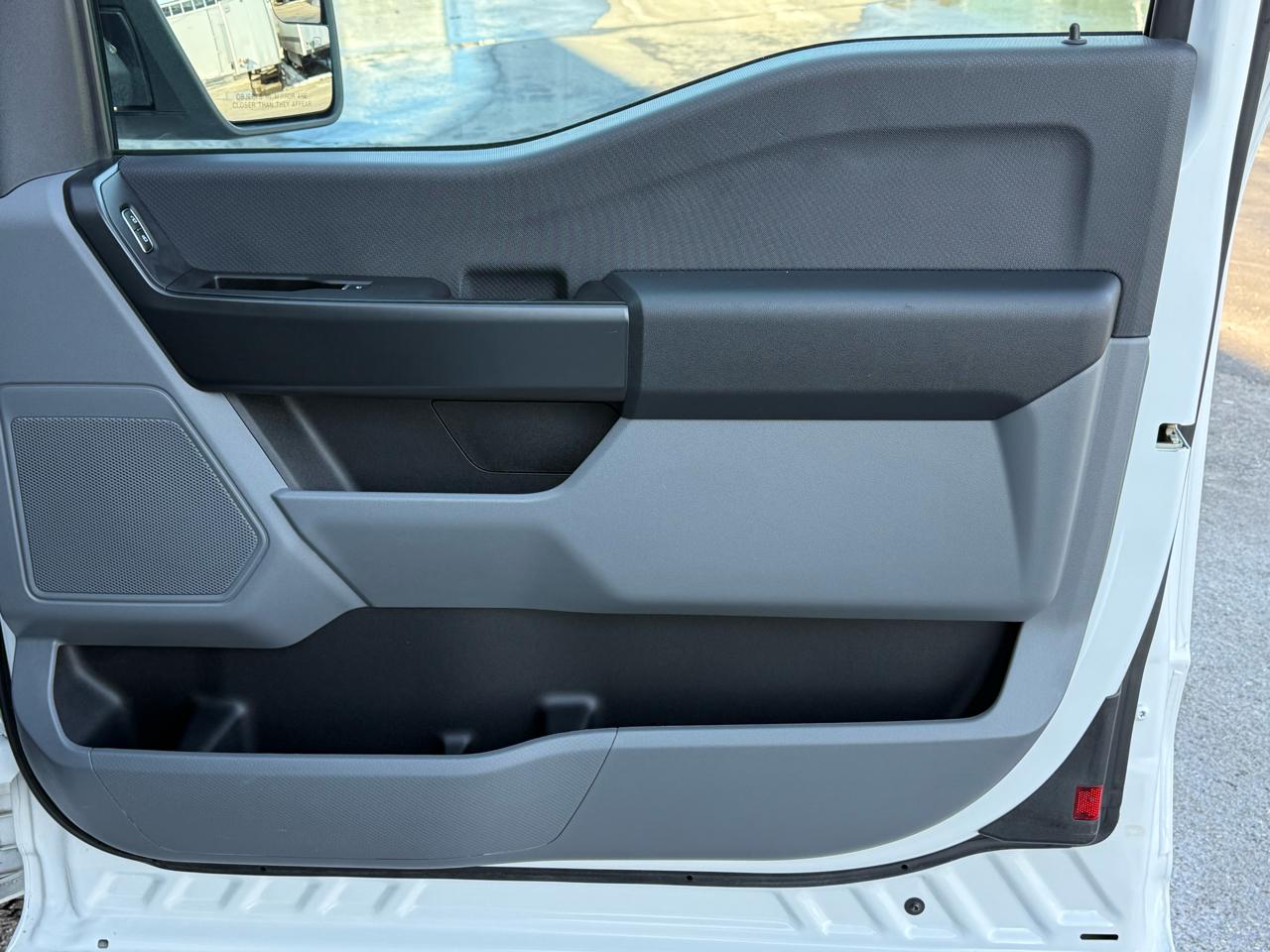 Ford F-150 XL 4WD SuperCab 8' Box 2023