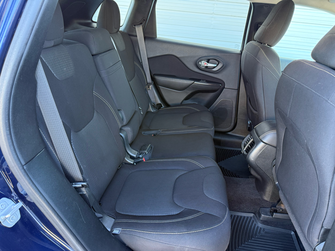 Jeep Cherokee 4WD 4dr Latitude 2016