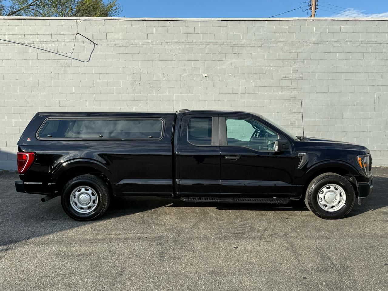 Ford F-150 XLT 2WD SuperCab 8' Box 2023