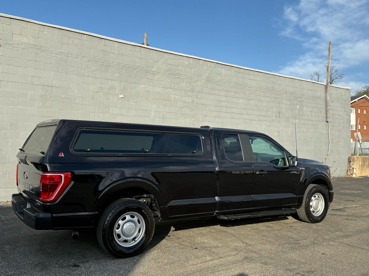 Ford F-150 XLT 2WD SuperCab 8' Box 2023