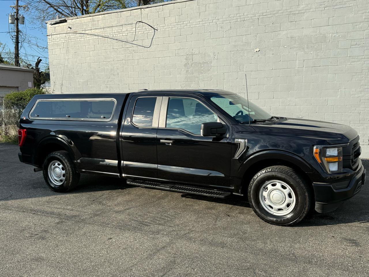 Ford F-150 XLT 2WD SuperCab 8' Box 2023