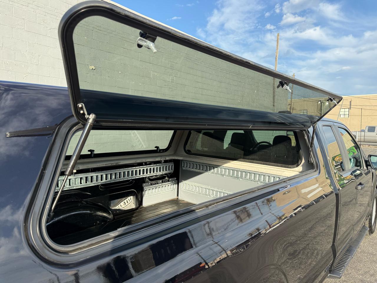 Ford F-150 XLT 2WD SuperCab 8' Box 2023