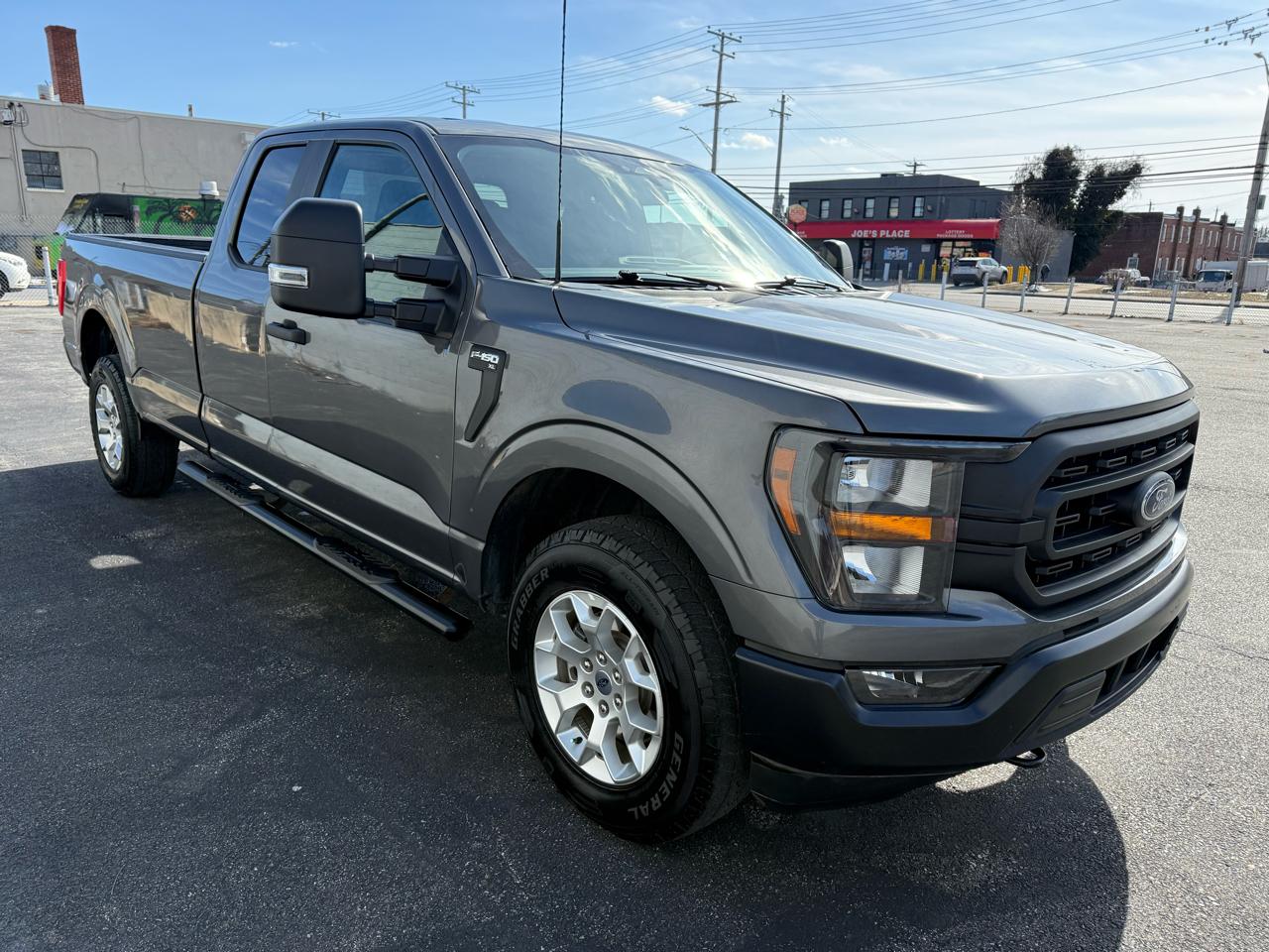 Ford F-150 XLT 4WD SuperCab 8' Box 2023