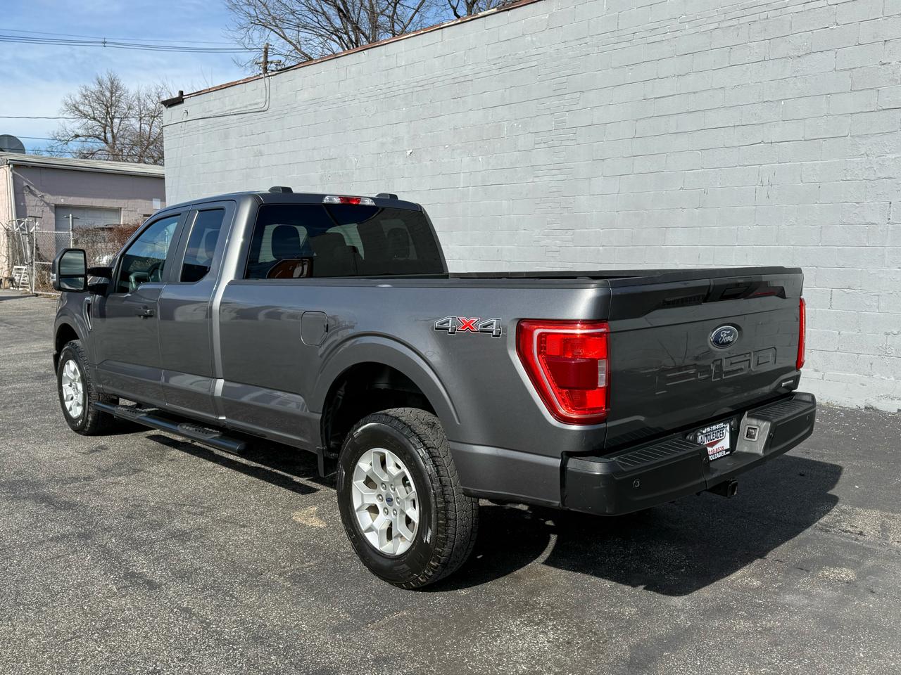 Ford F-150 XLT 4WD SuperCab 8' Box 2023