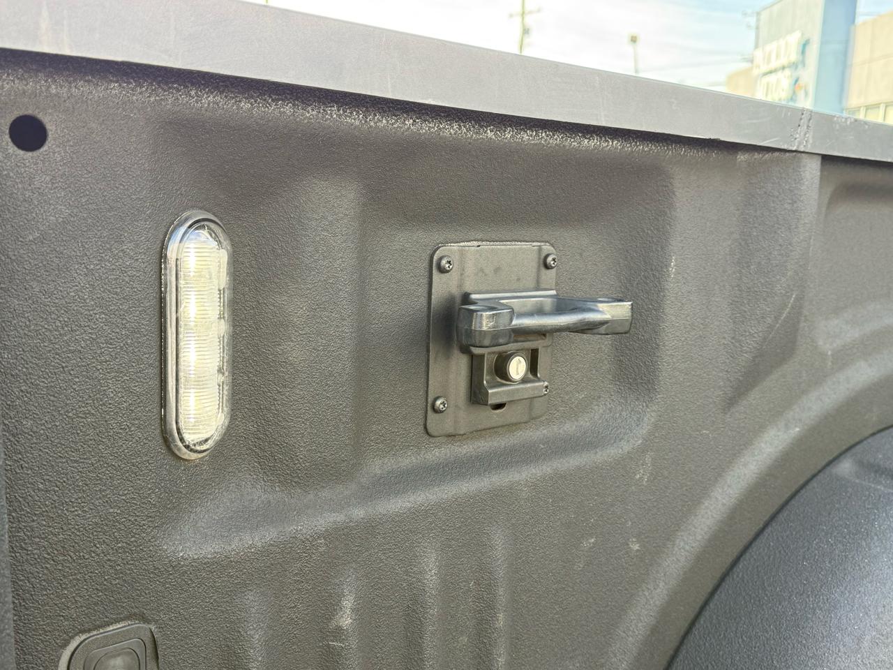 Ford F-150 XLT 4WD SuperCab 8' Box 2023