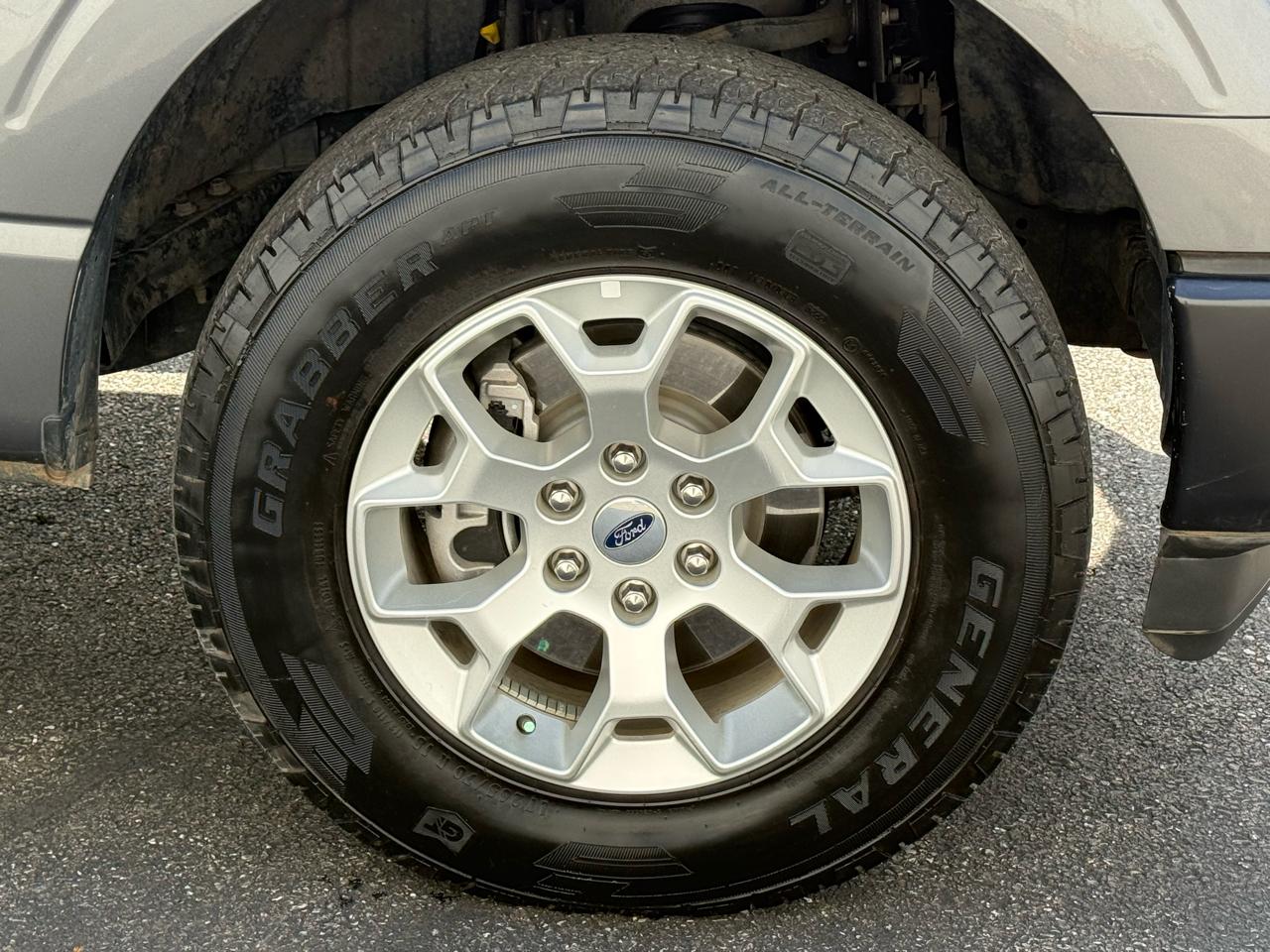 Ford F-150 XLT 4WD SuperCab 8' Box 2023