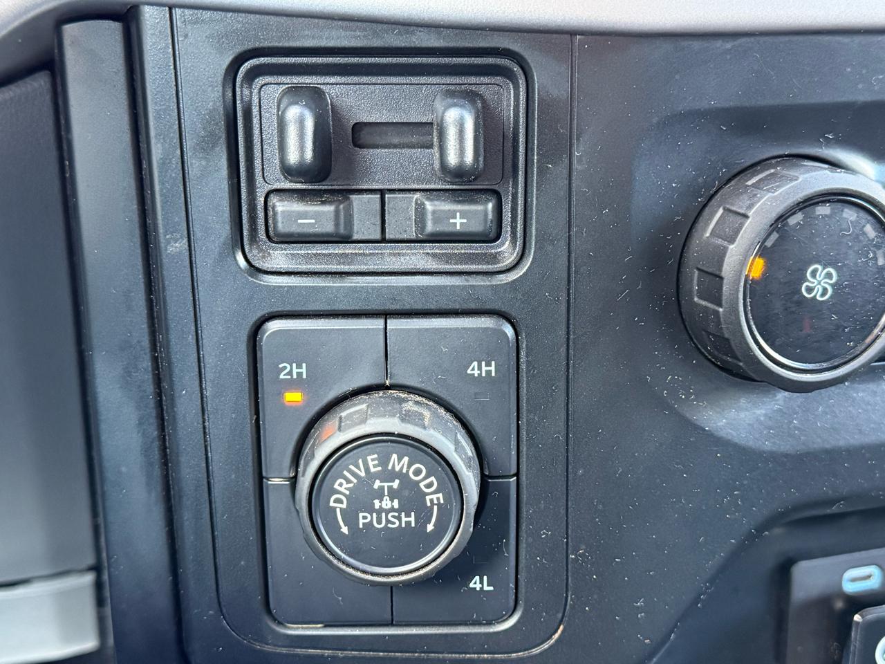 Ford F-150 XLT 4WD SuperCab 8' Box 2023