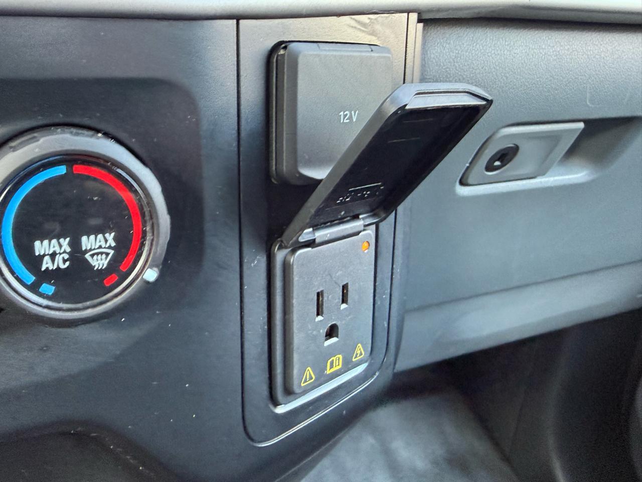 Ford F-150 XLT 4WD SuperCab 8' Box 2023