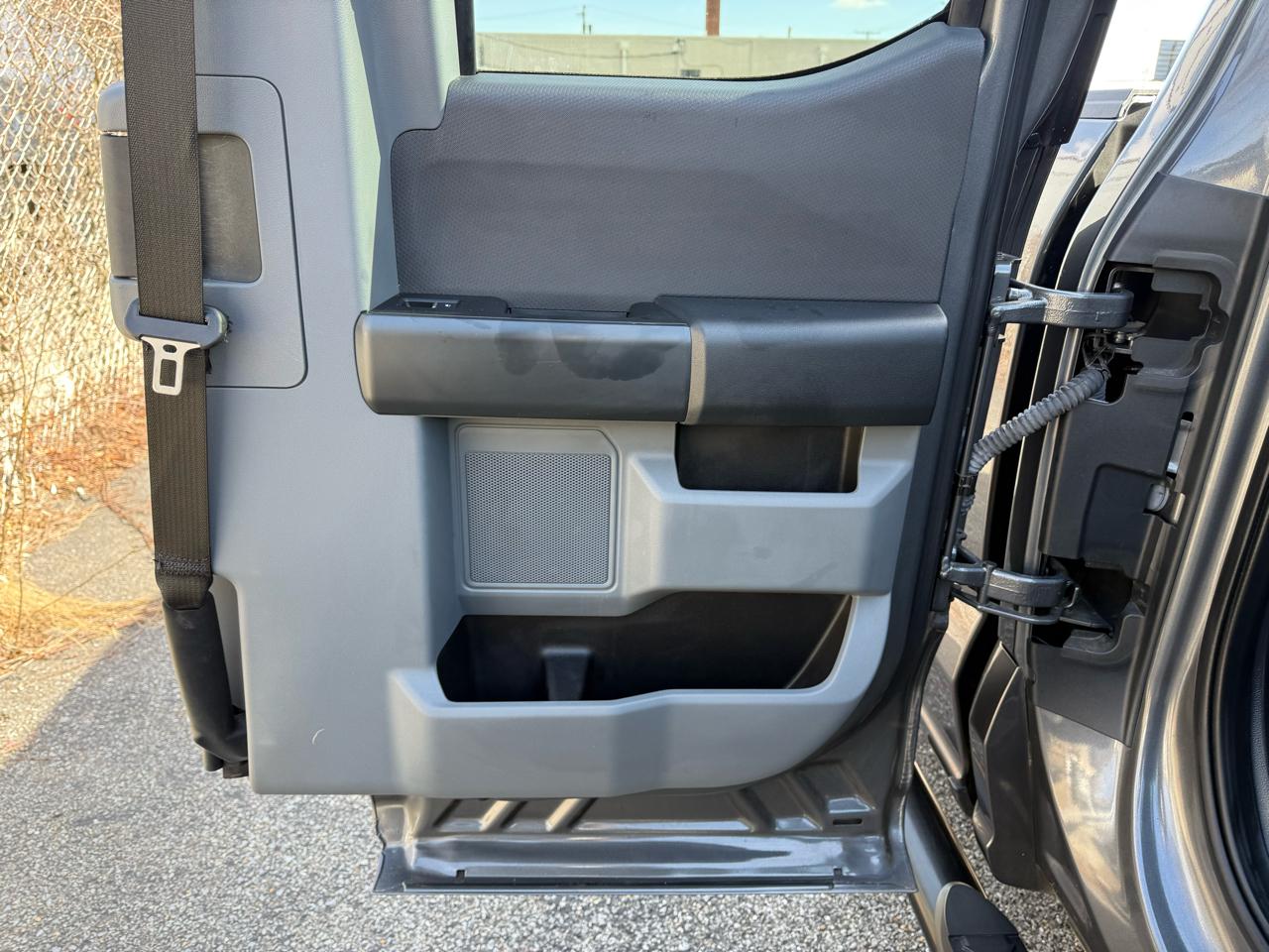 Ford F-150 XLT 4WD SuperCab 8' Box 2023