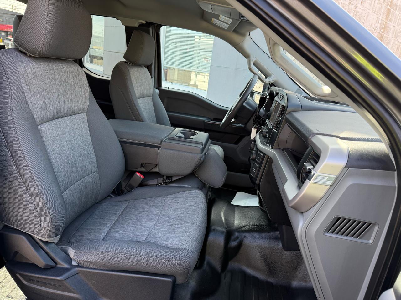 Ford F-150 XLT 4WD SuperCab 8' Box 2023