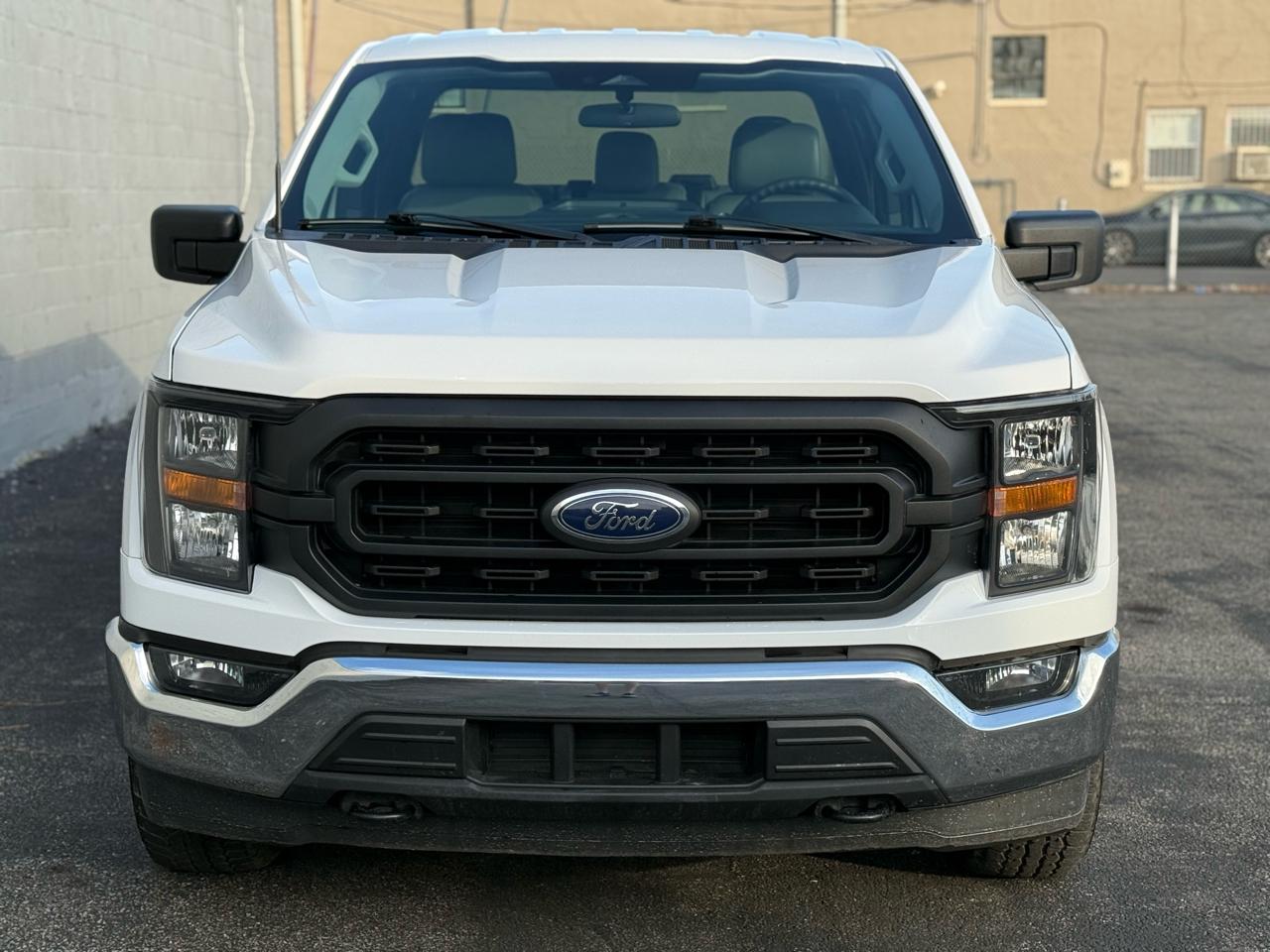 Ford F-150 XLT 4WD SuperCab 8' Box 2023