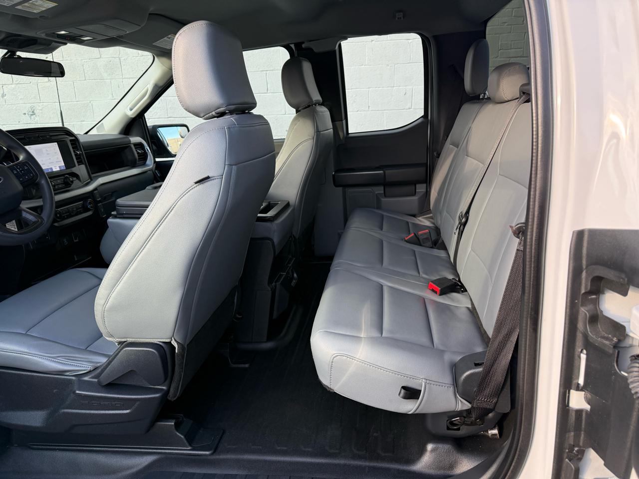 Ford F-150 XLT 4WD SuperCab 8' Box 2023