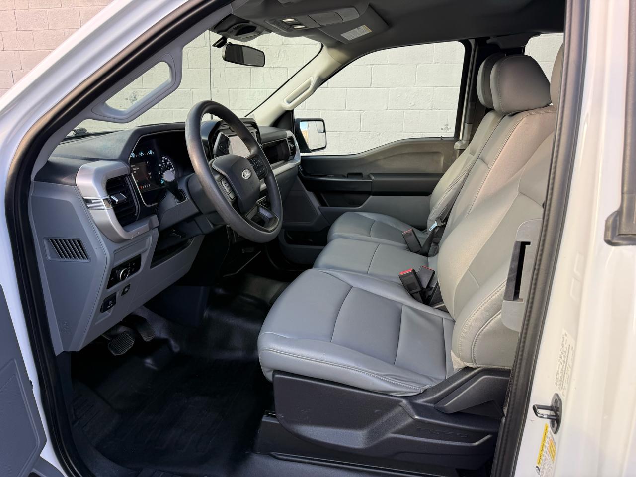 Ford F-150 XLT 4WD SuperCab 8' Box 2023