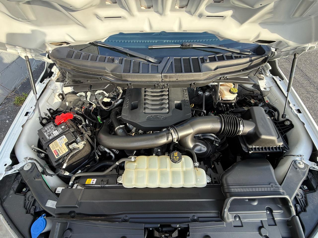 Ford F-150 XLT 4WD SuperCab 8' Box 2023