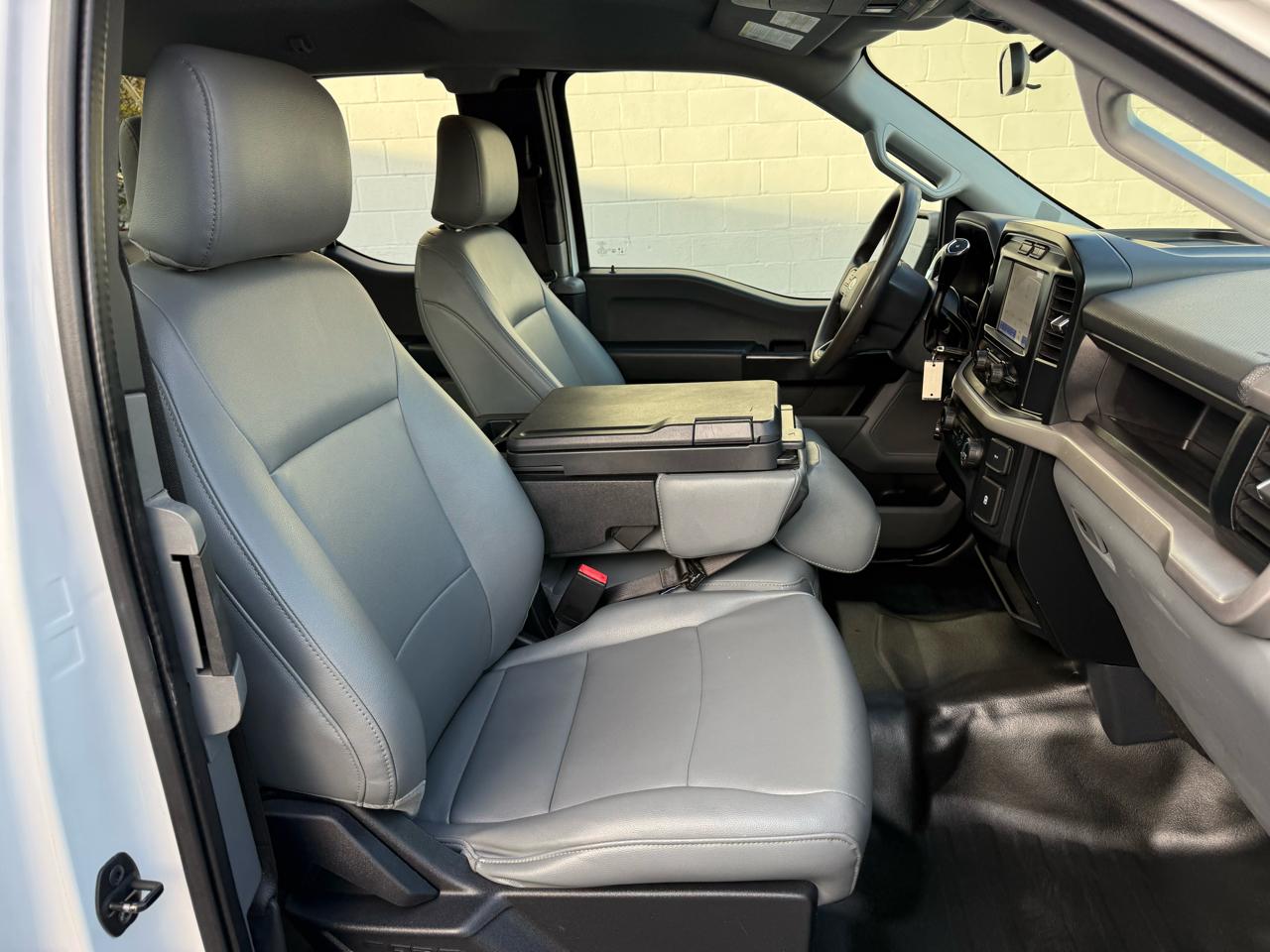 Ford F-150 XLT 4WD SuperCab 8' Box 2023