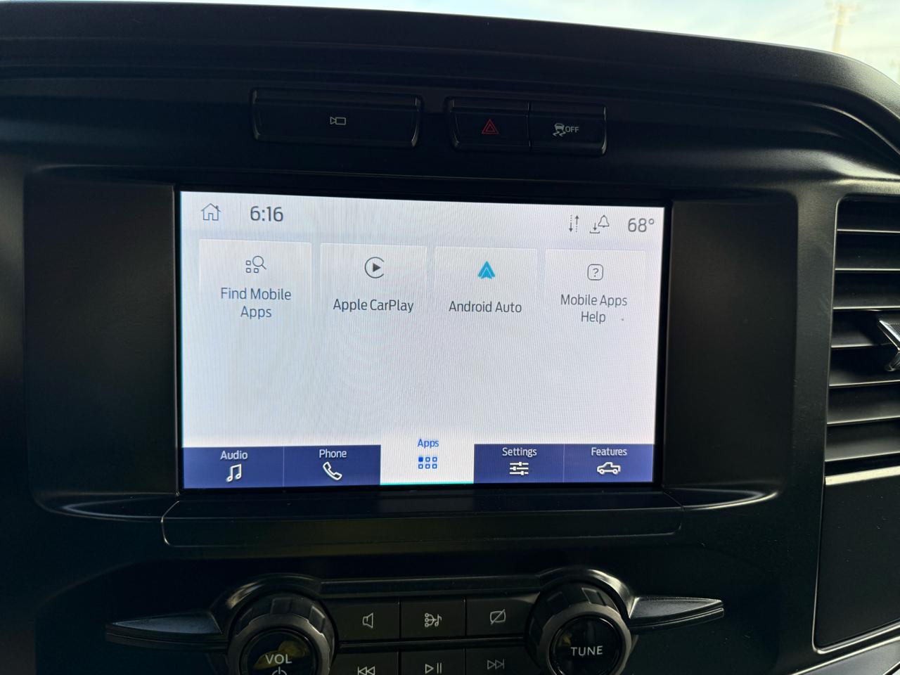 Ford F-150 XLT 4WD SuperCab 8' Box 2023