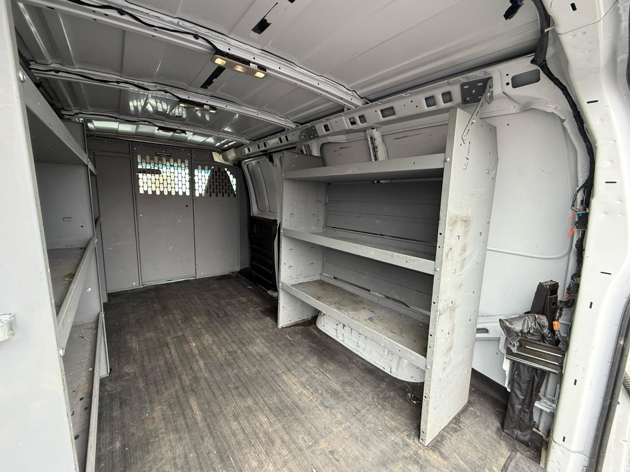 Chevrolet Express Cargo Van RWD 2500 135" 2021