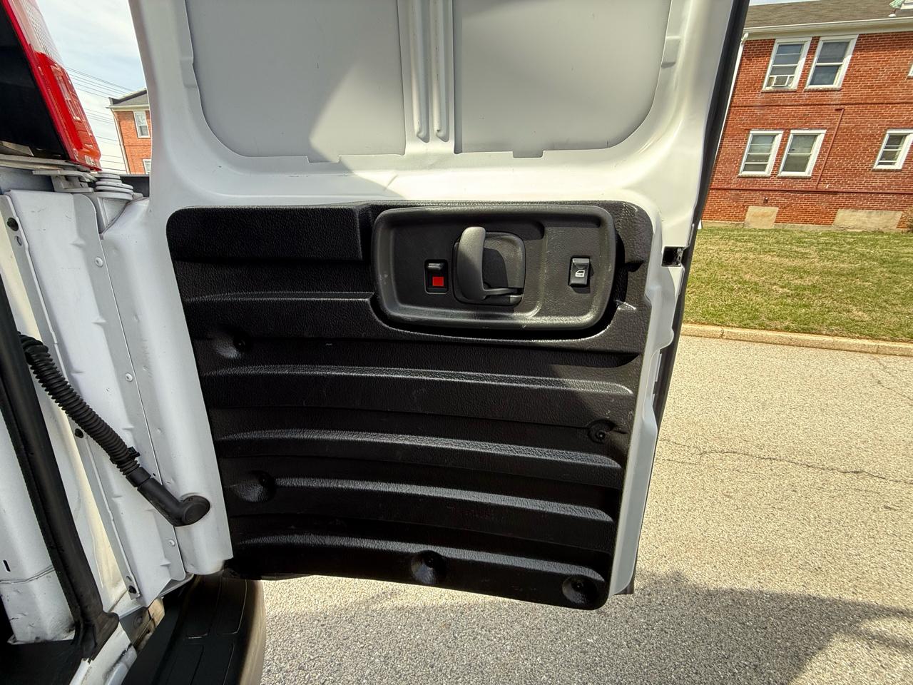 Chevrolet Express Cargo Van RWD 2500 135" 2021