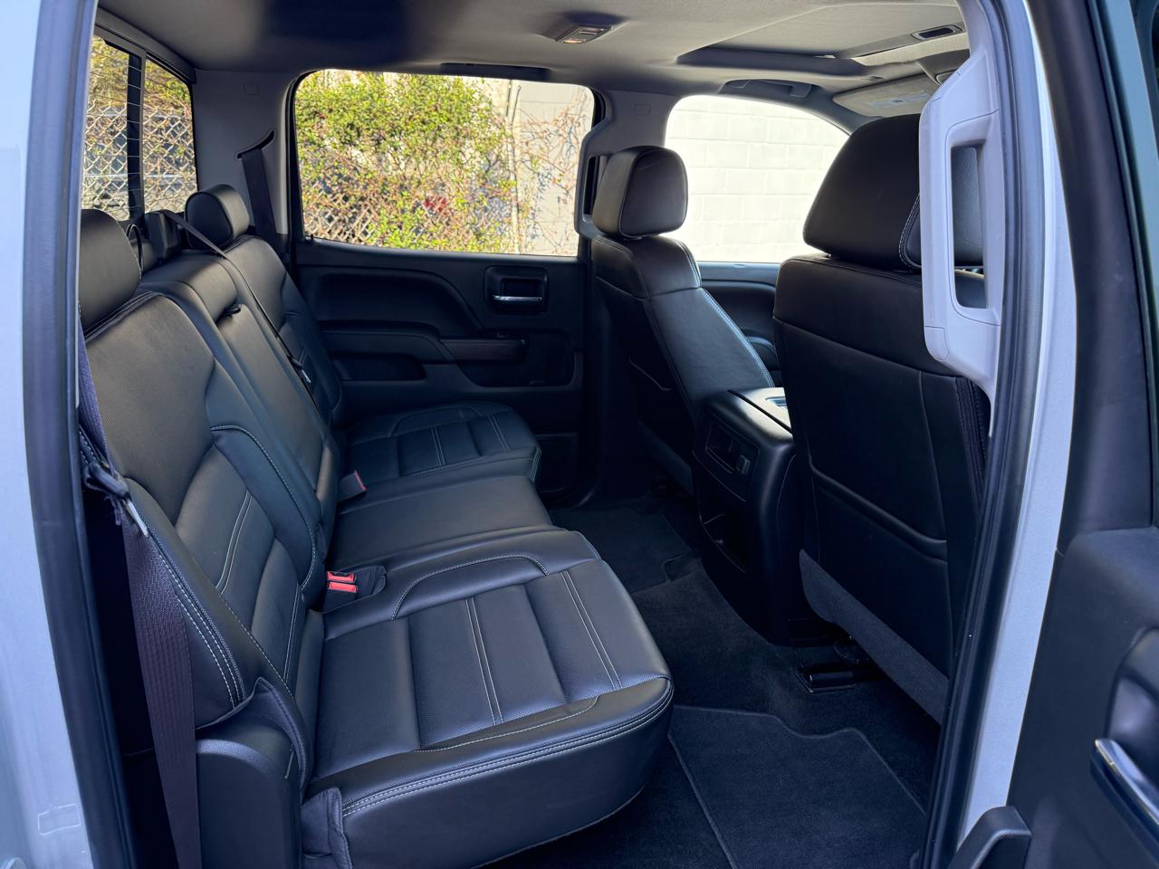 GMC Sierra 1500 4WD Crew Cab 143.5" Denali 2017