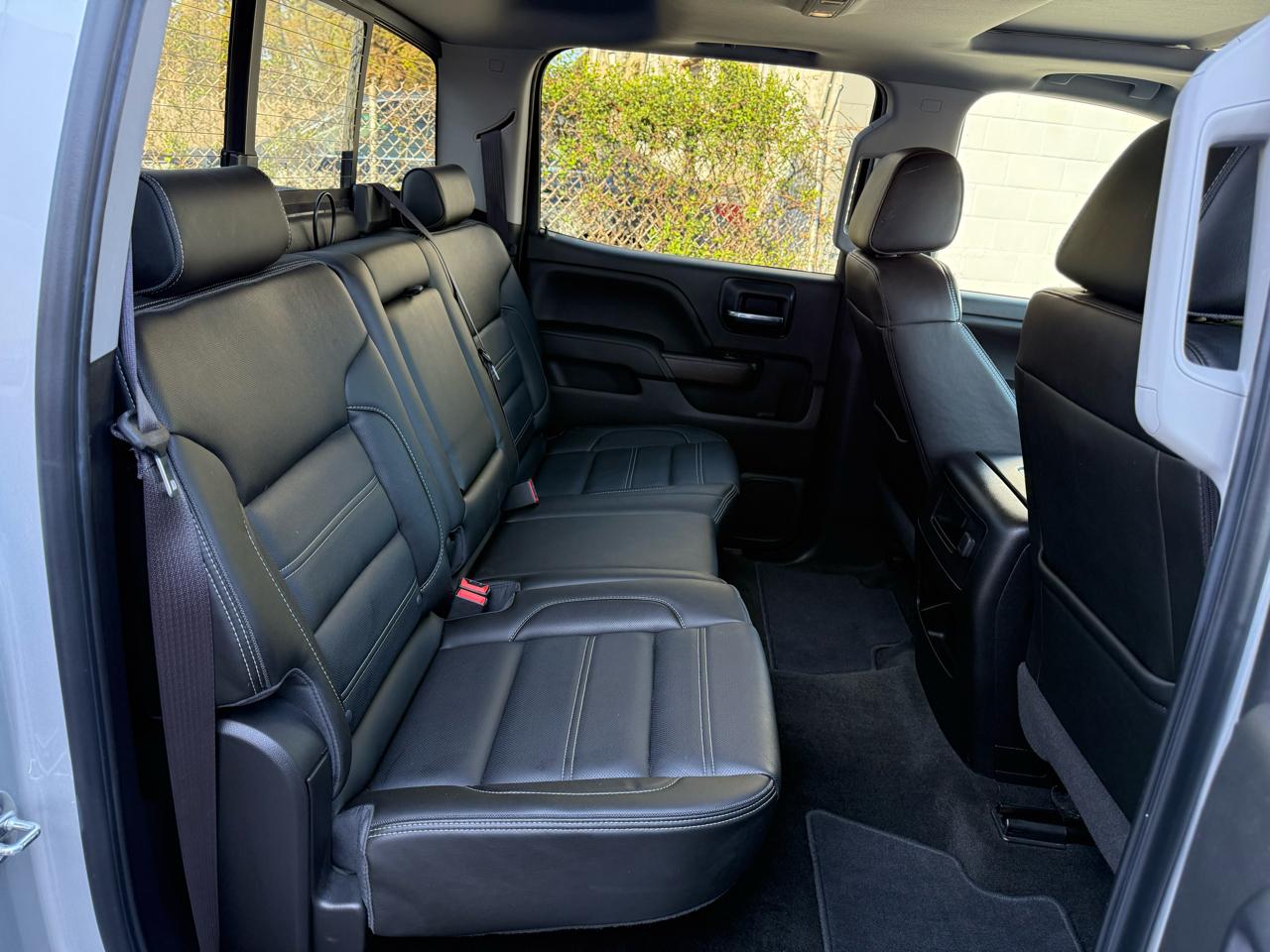 GMC Sierra 1500 4WD Crew Cab 143.5" Denali 2017