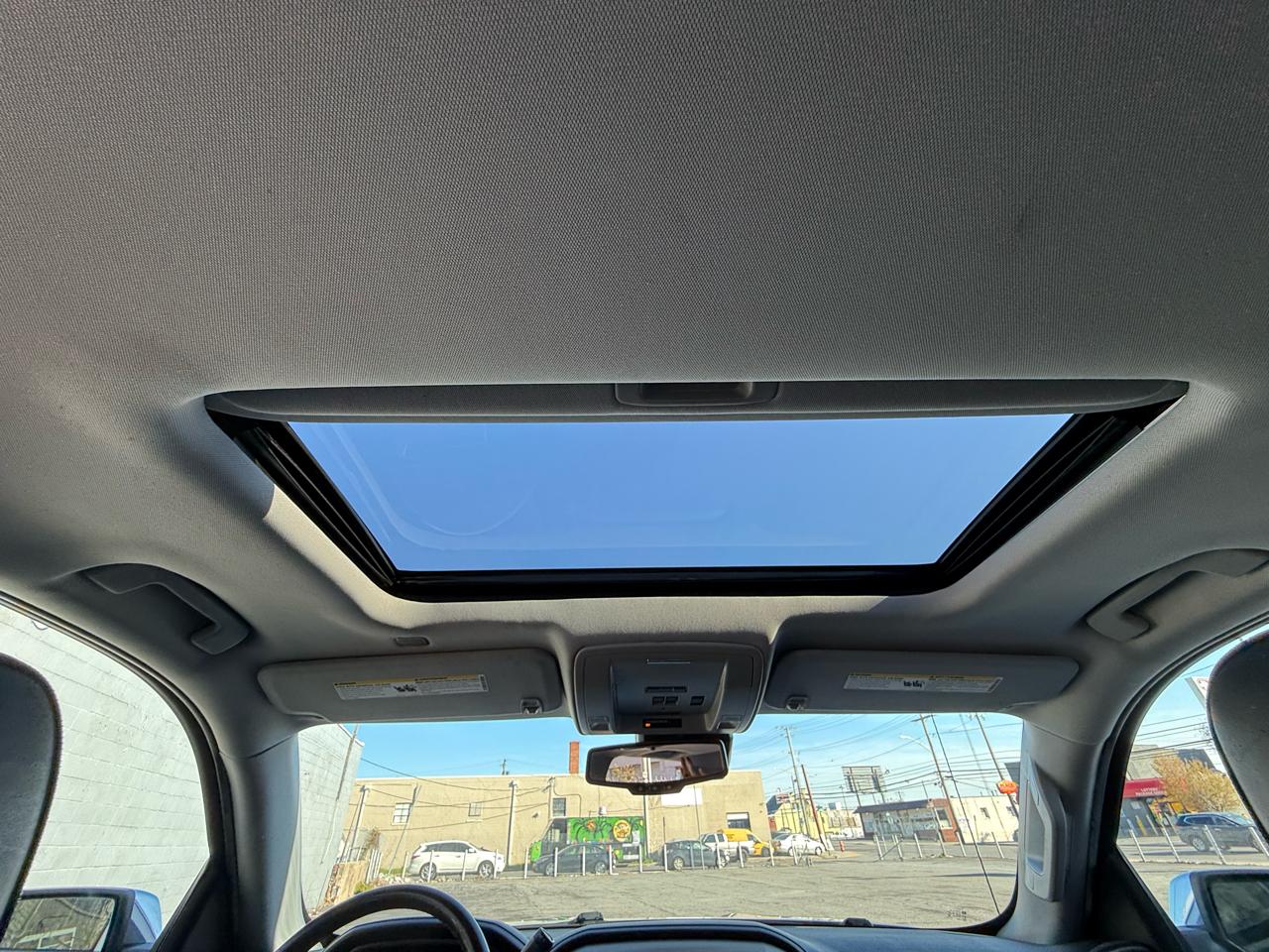 GMC Sierra 1500 4WD Crew Cab 143.5" Denali 2017