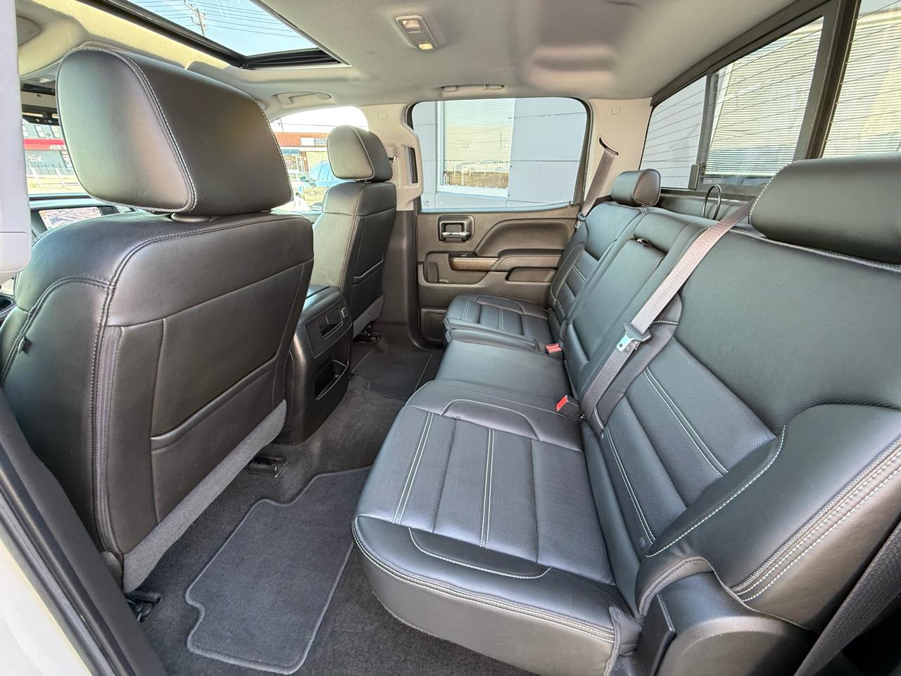 GMC Sierra 1500 4WD Crew Cab 143.5" Denali 2017