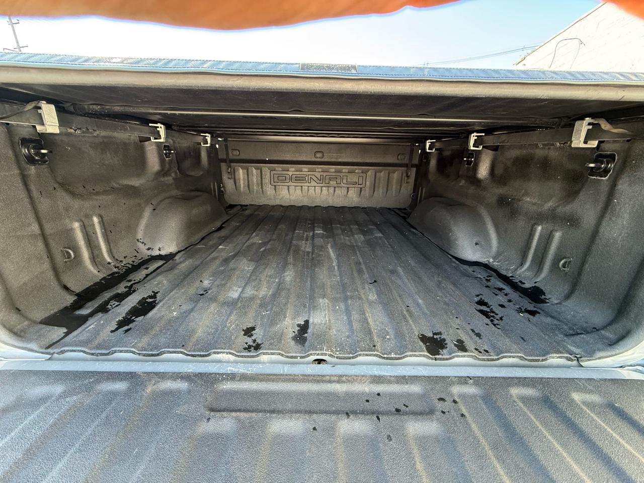 GMC Sierra 1500 4WD Crew Cab 143.5" Denali 2017