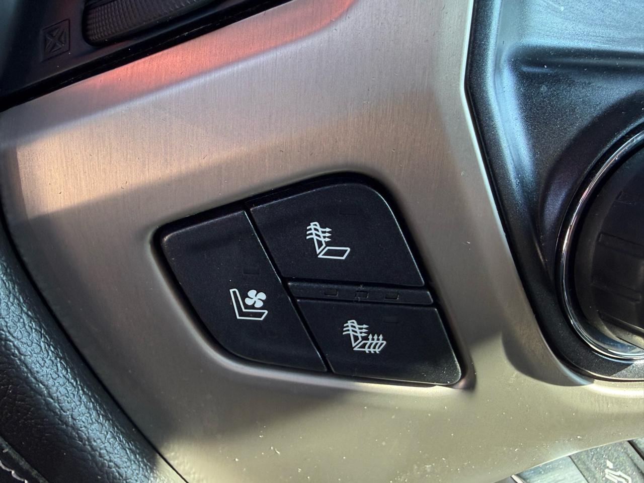 GMC Sierra 1500 4WD Crew Cab 143.5" Denali 2017