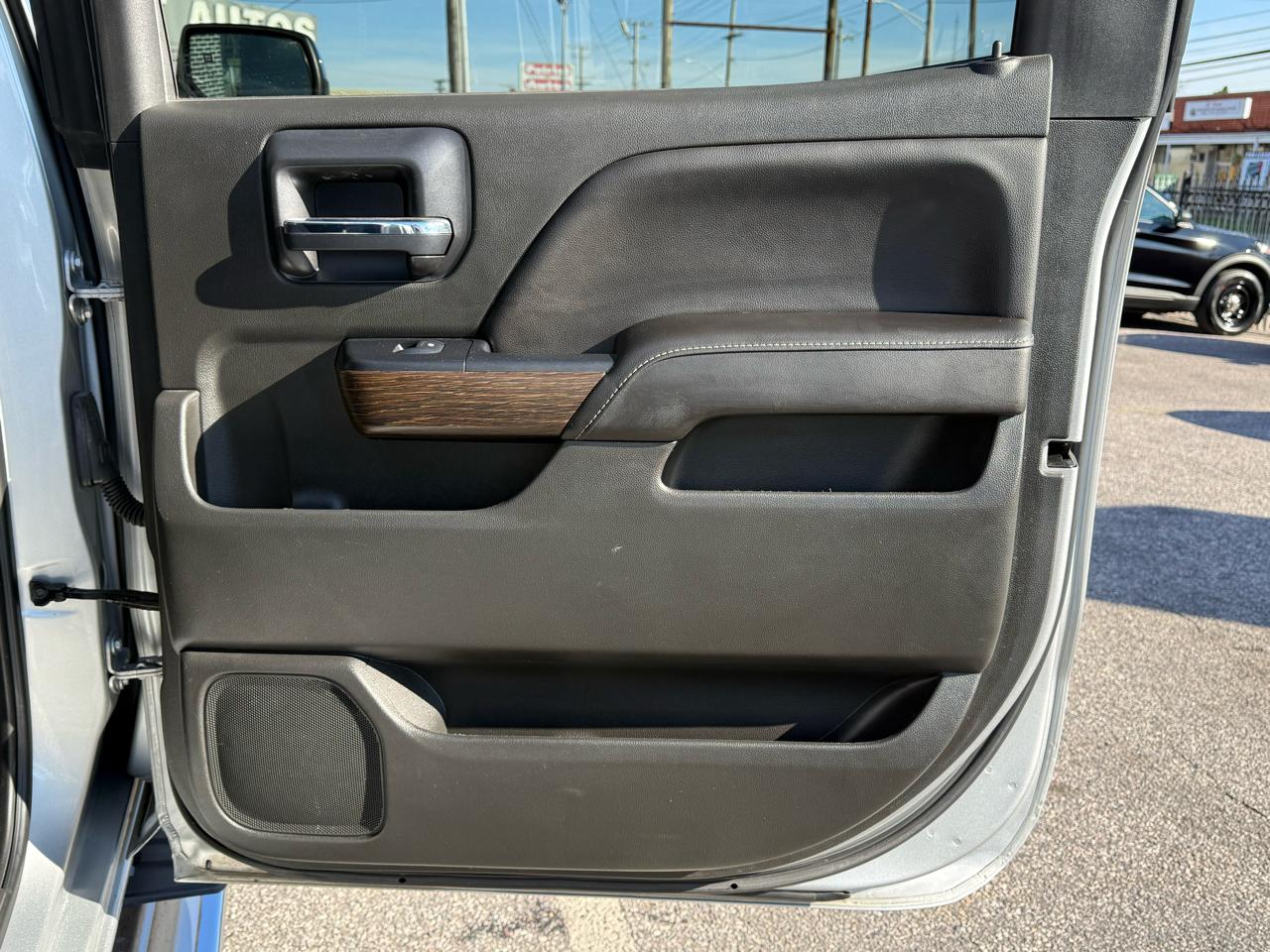 GMC Sierra 1500 4WD Crew Cab 143.5" Denali 2017