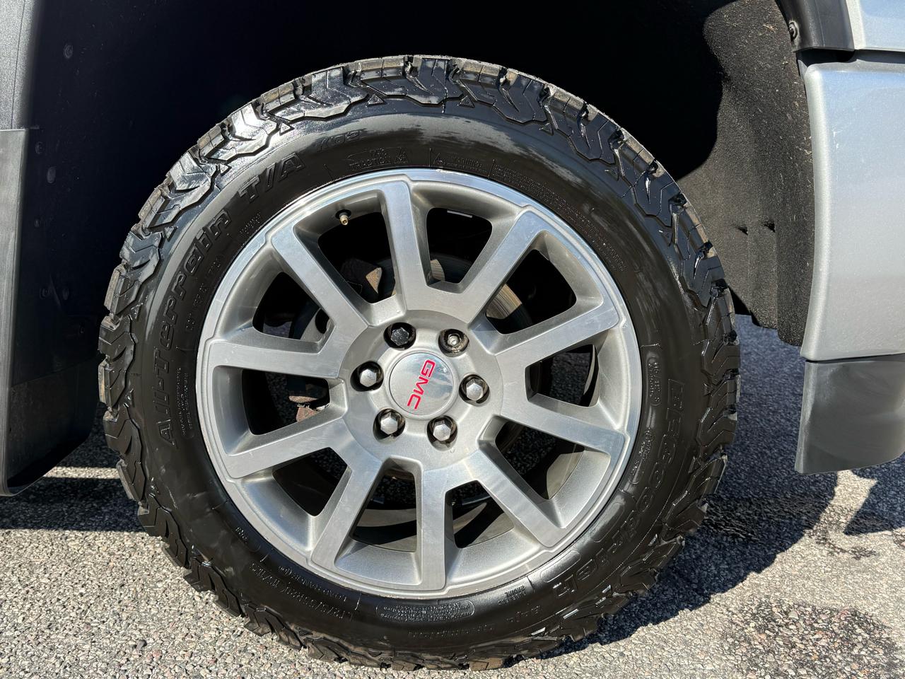 GMC Sierra 1500 4WD Crew Cab 143.5" Denali 2017