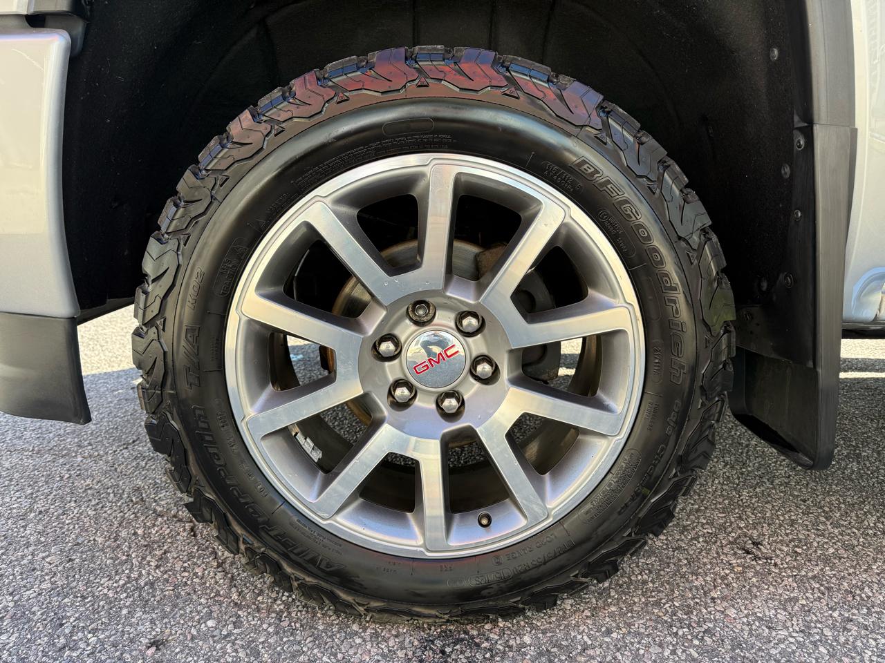 GMC Sierra 1500 4WD Crew Cab 143.5" Denali 2017