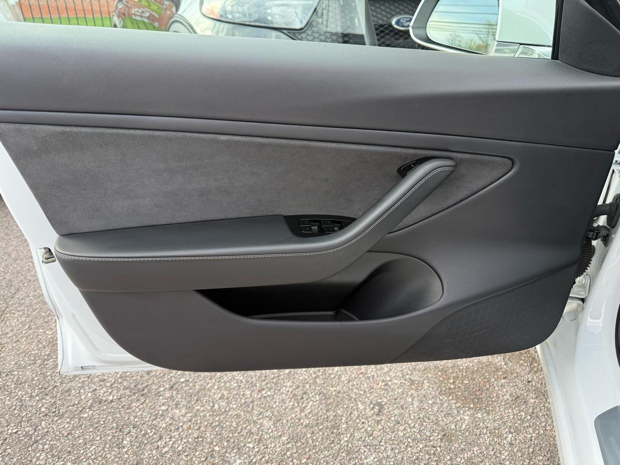 Tesla Model 3 Mid Range RWD *Ltd Avail* 2019