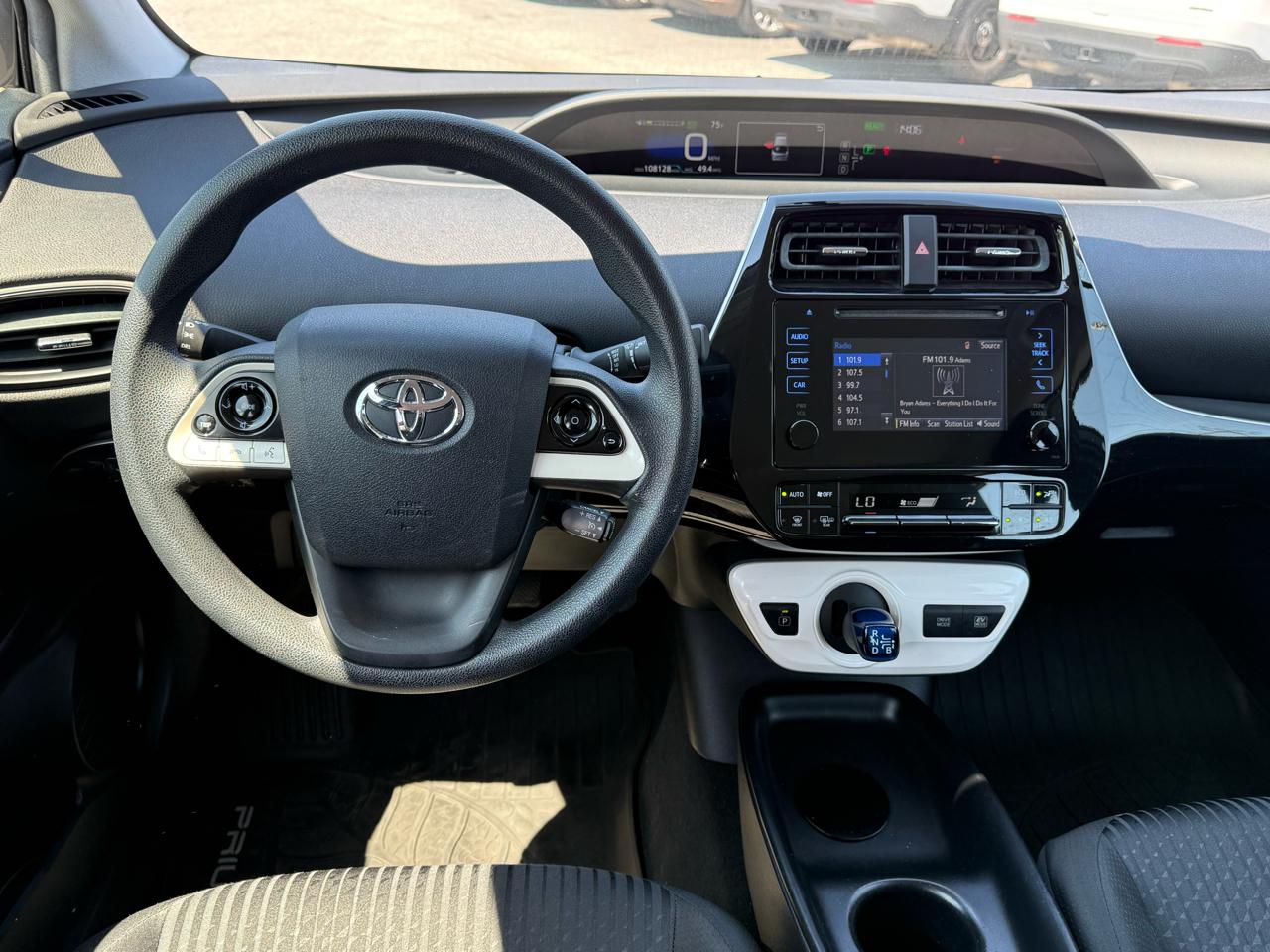 Toyota Prius 5dr HB Two (Natl) 2016