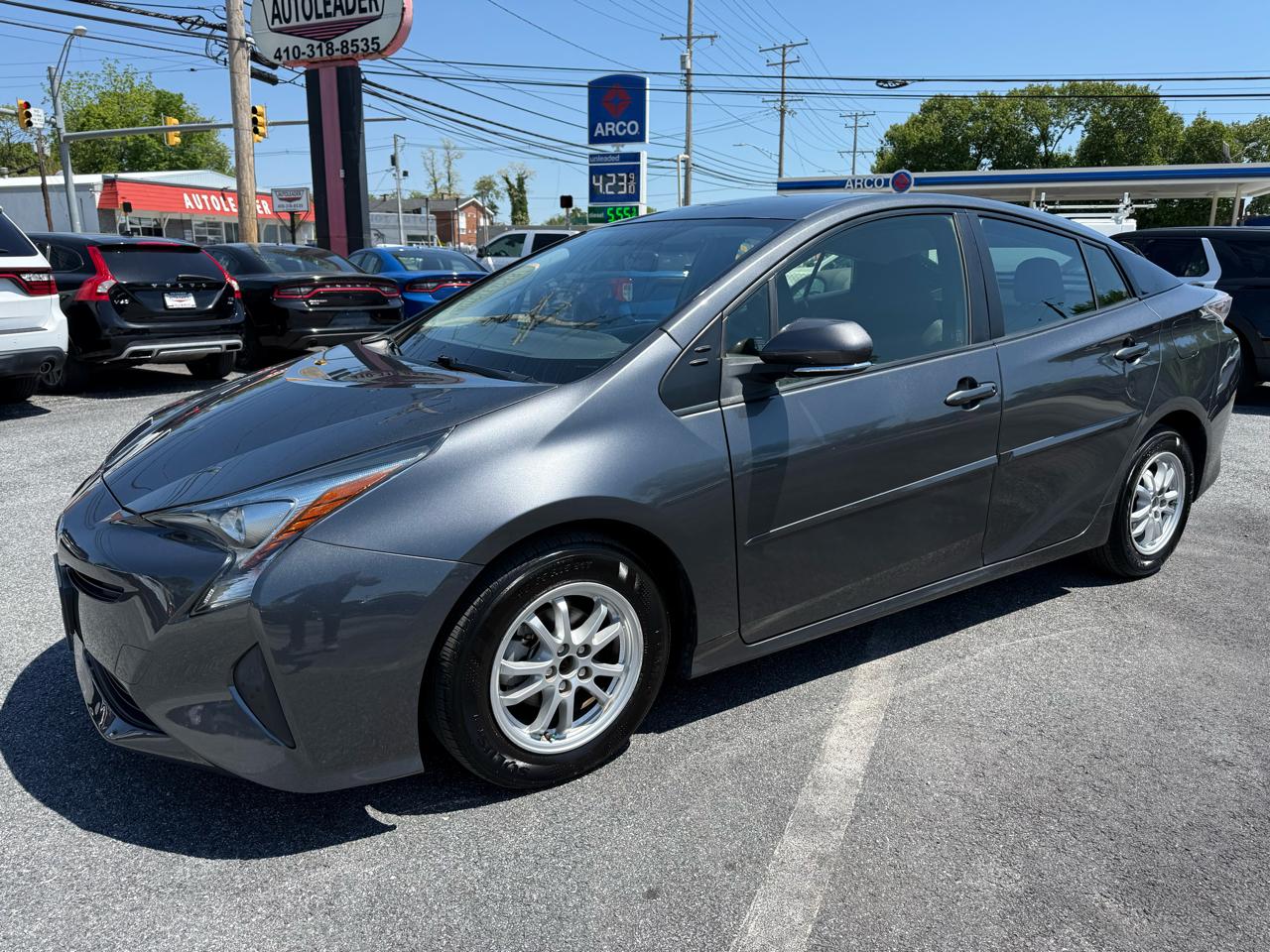 Toyota Prius 5dr HB Two (Natl) 2016