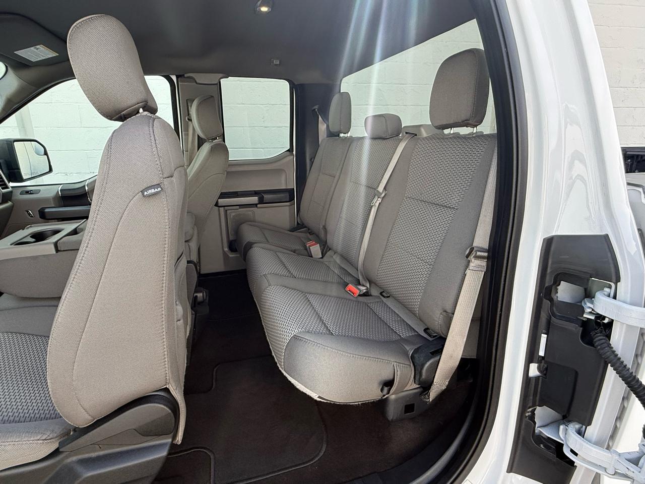 Ford F-150 XLT 4WD SuperCab 8' Box 2020