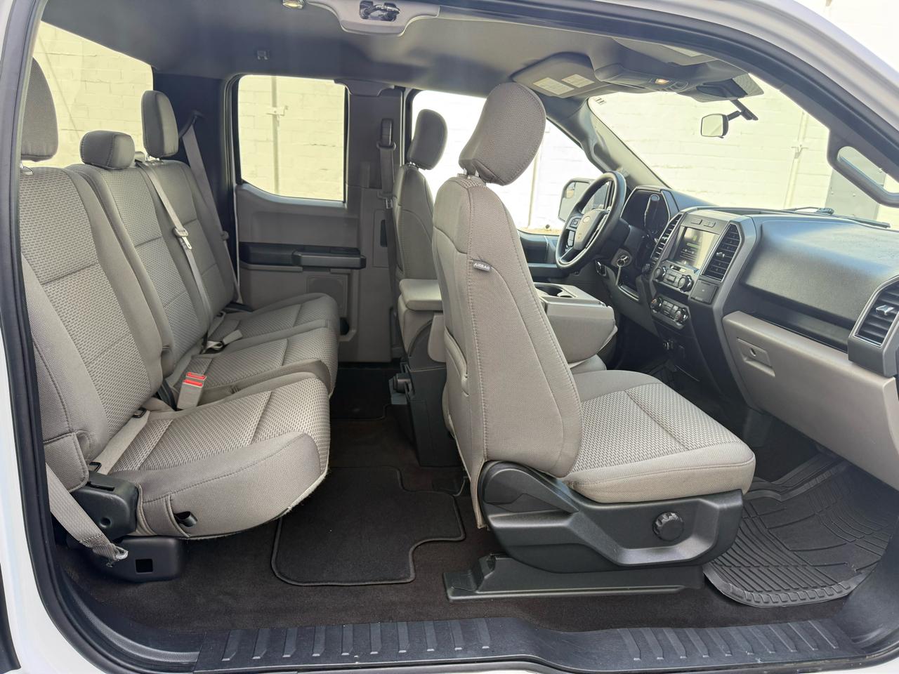 Ford F-150 XLT 4WD SuperCab 8' Box 2020