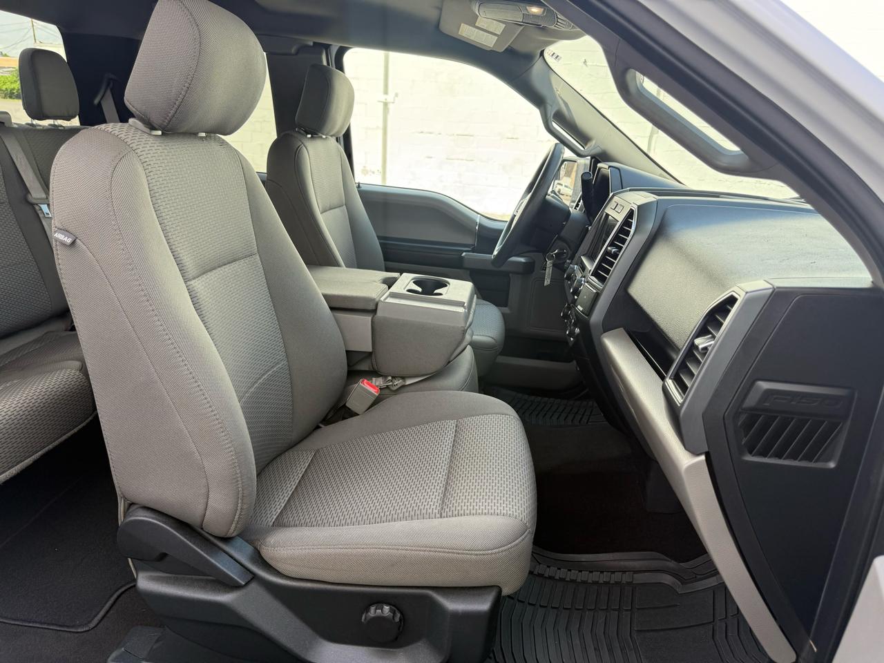 Ford F-150 XLT 4WD SuperCab 8' Box 2020