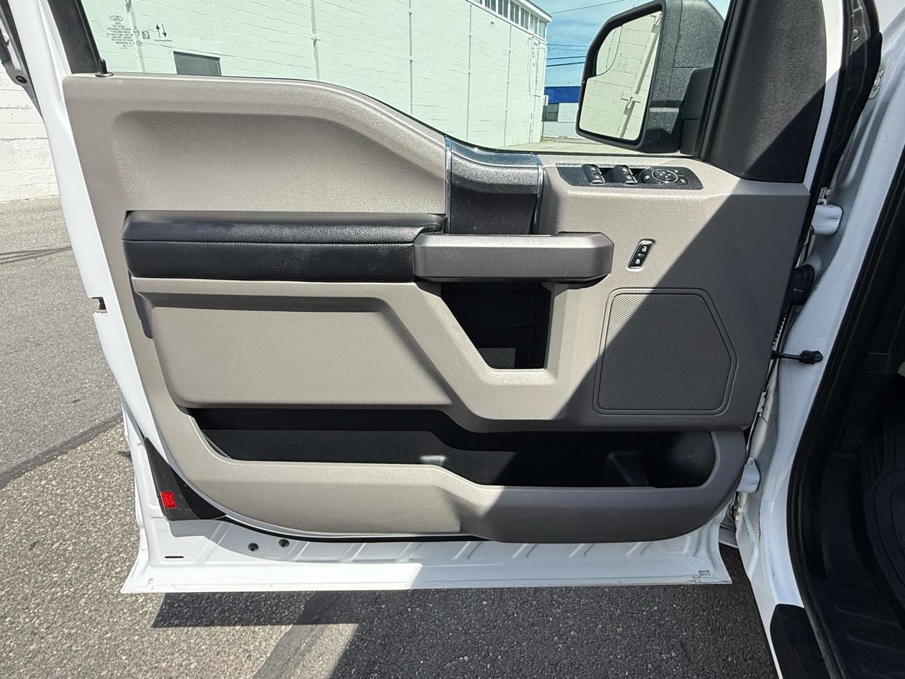 Ford F-150 XLT 4WD SuperCab 8' Box 2020
