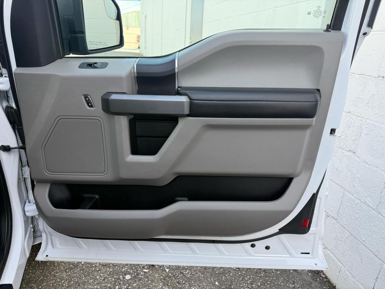 Ford F-150 XLT 4WD SuperCab 8' Box 2020