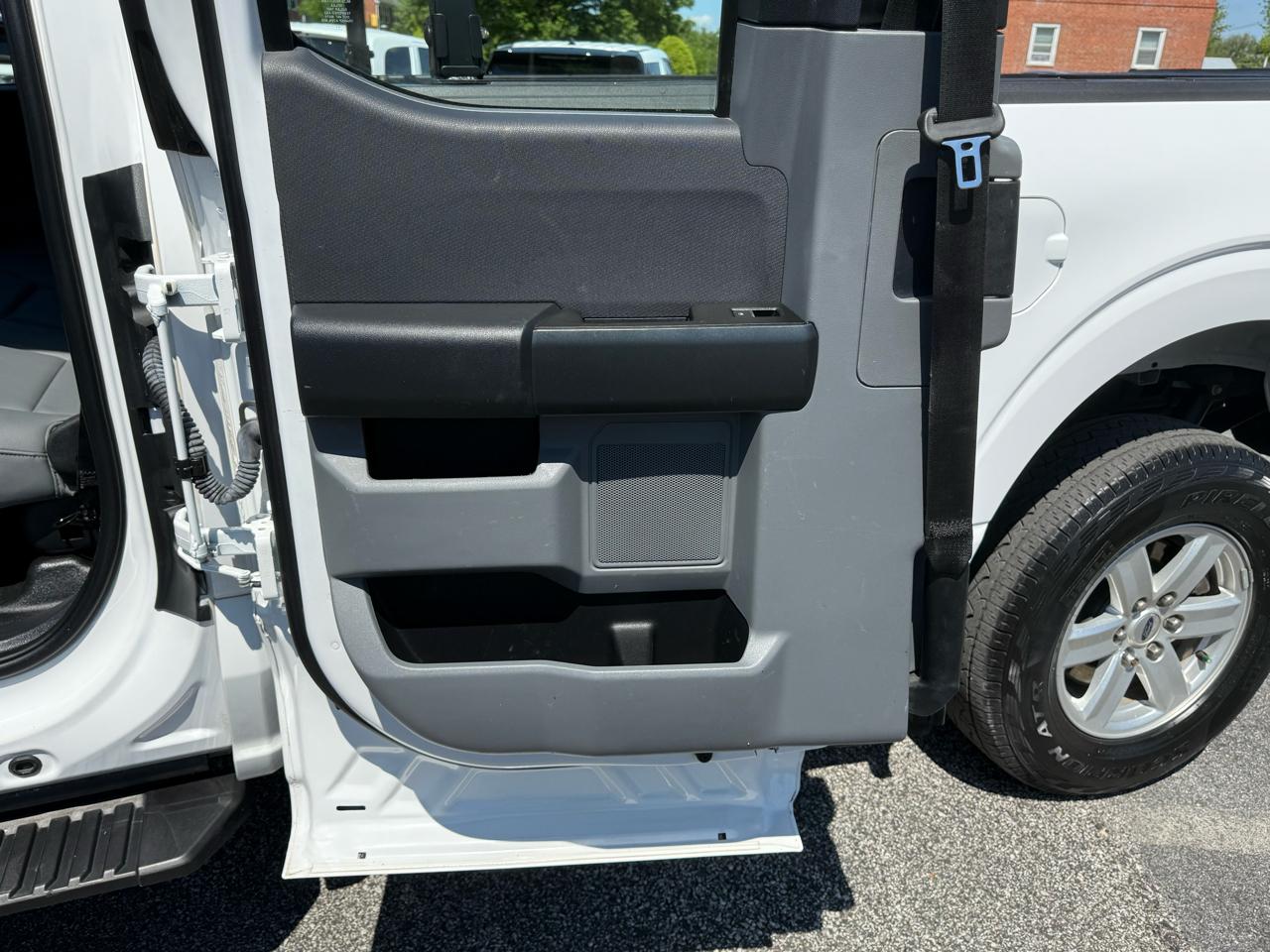 Ford F-150 XLT 4WD SuperCab 8' Box 2023