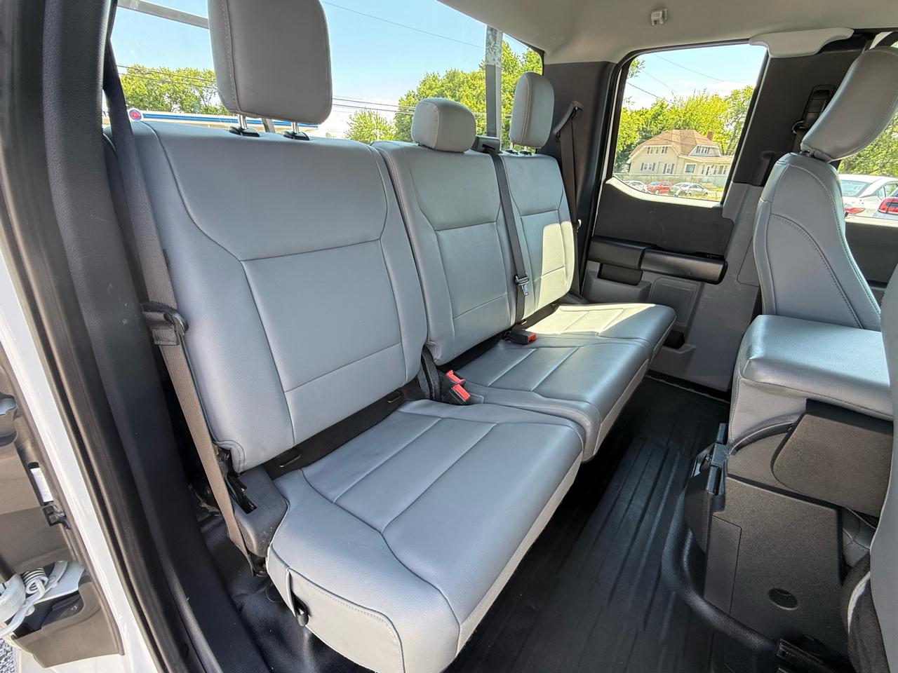 Ford F-150 XLT 4WD SuperCab 8' Box 2023
