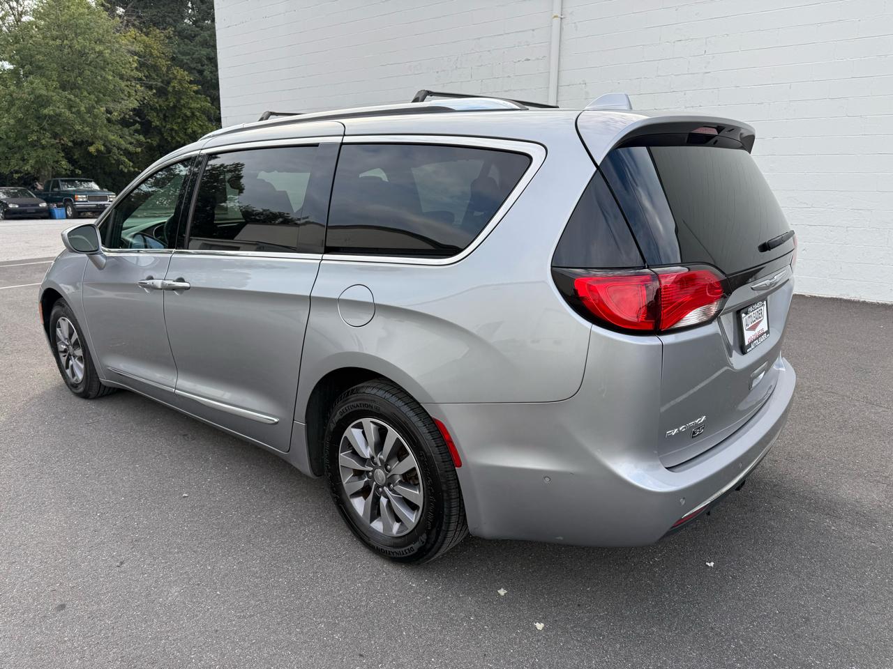 Chrysler Pacifica Touring L Plus 35th Anniversary FWD 2019