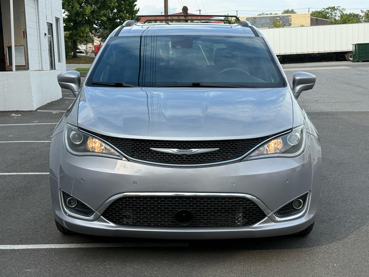 Chrysler Pacifica Touring L Plus 35th Anniversary FWD 2019