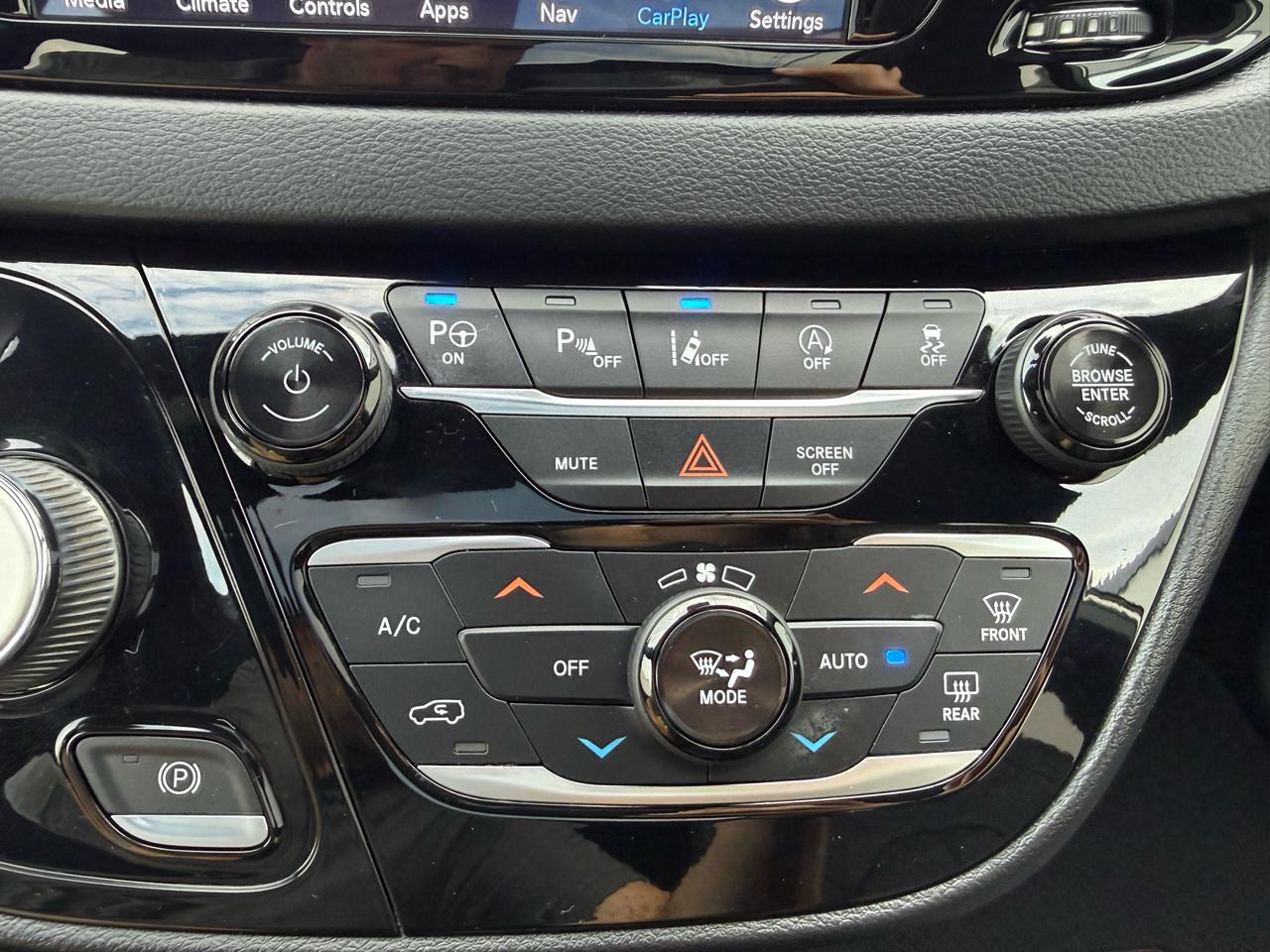 Chrysler Pacifica Touring L Plus 35th Anniversary FWD 2019