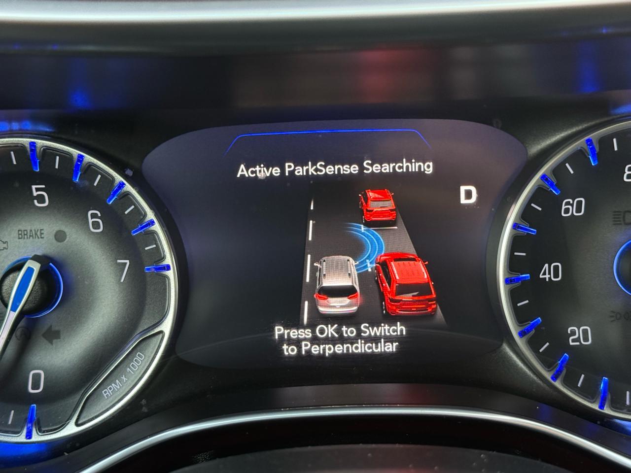 Chrysler Pacifica Touring L Plus 35th Anniversary FWD 2019