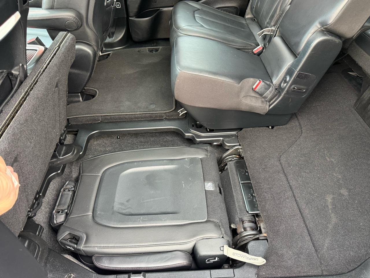 Chrysler Pacifica Touring L Plus 35th Anniversary FWD 2019